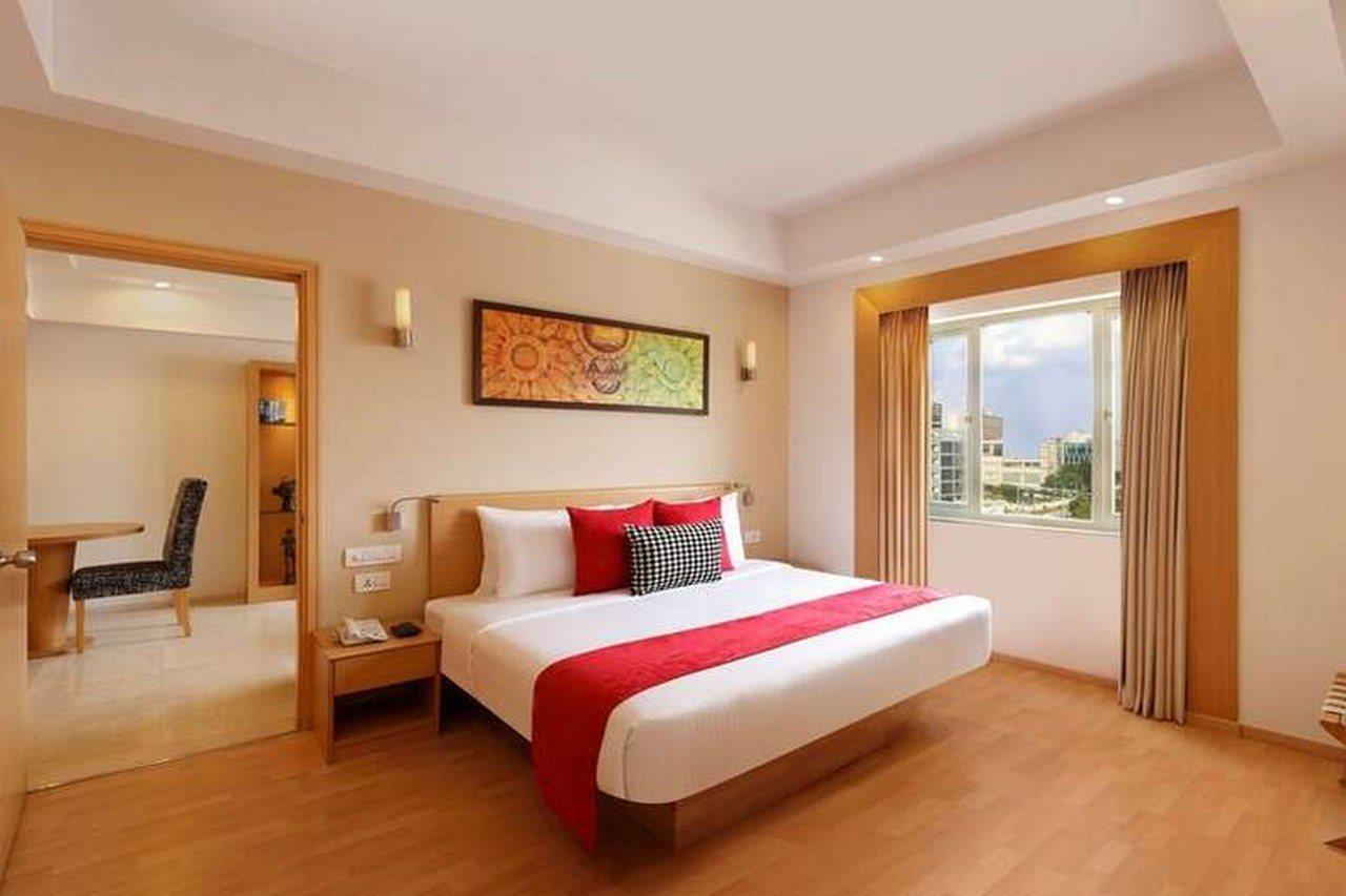 Lemon Tree Hotel, Gachibowli, Хайдарабад Экстерьер фото